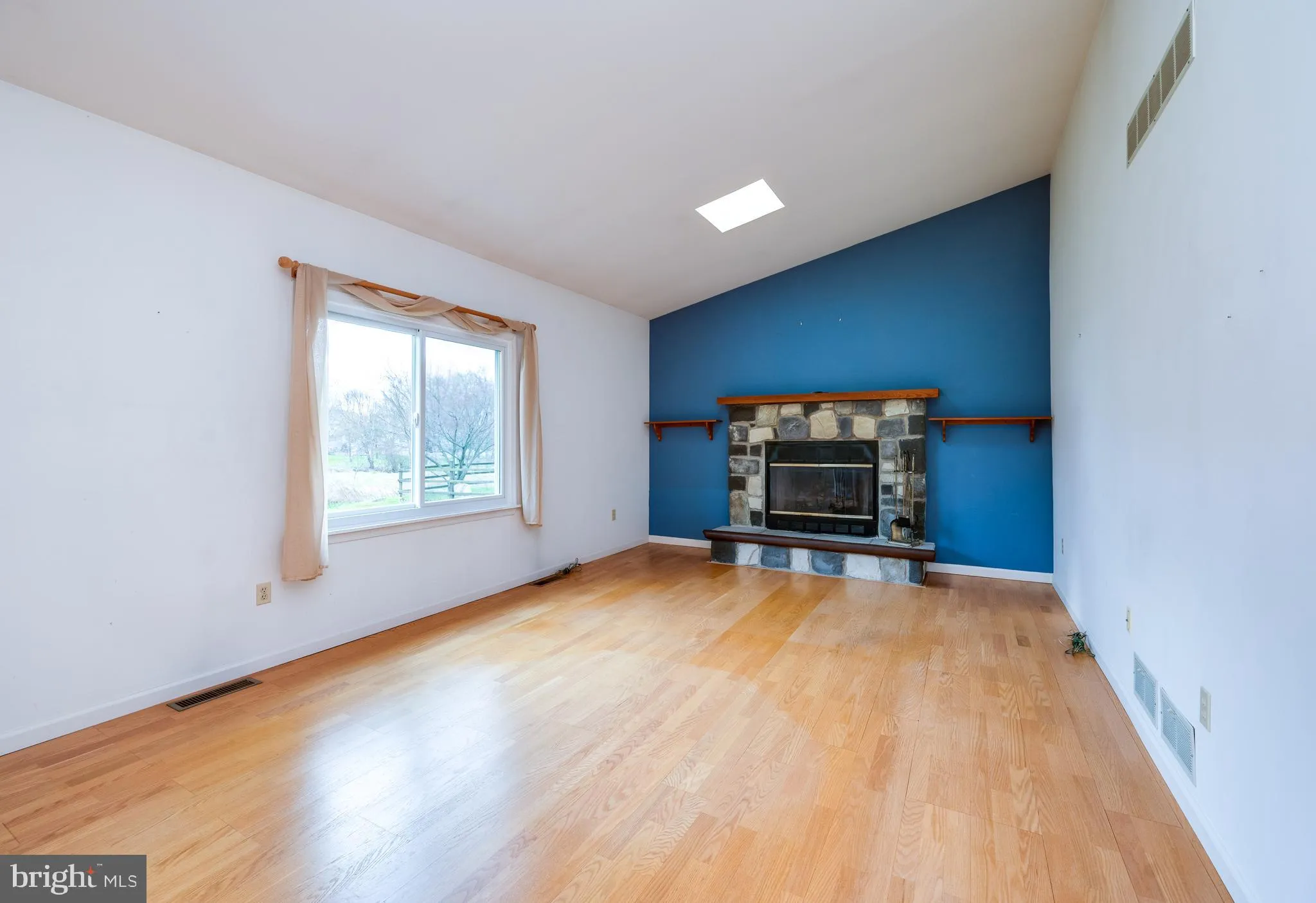 Blandon, Pennsylvania 19510, United States, 4 Bedrooms Bedrooms, ,3 BathroomsBathrooms,Residential,Pending,119078