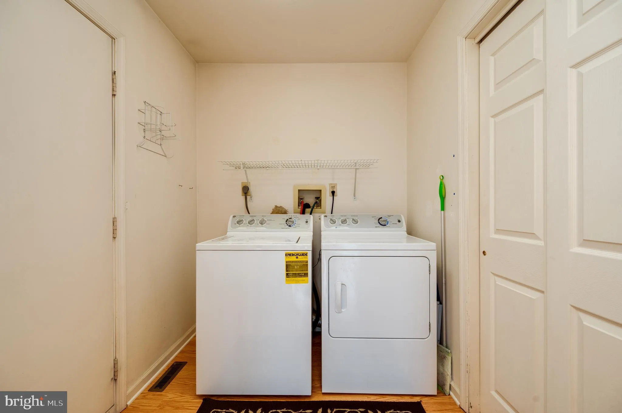 Blandon, Pennsylvania 19510, United States, 4 Bedrooms Bedrooms, ,3 BathroomsBathrooms,Residential,Pending,119078