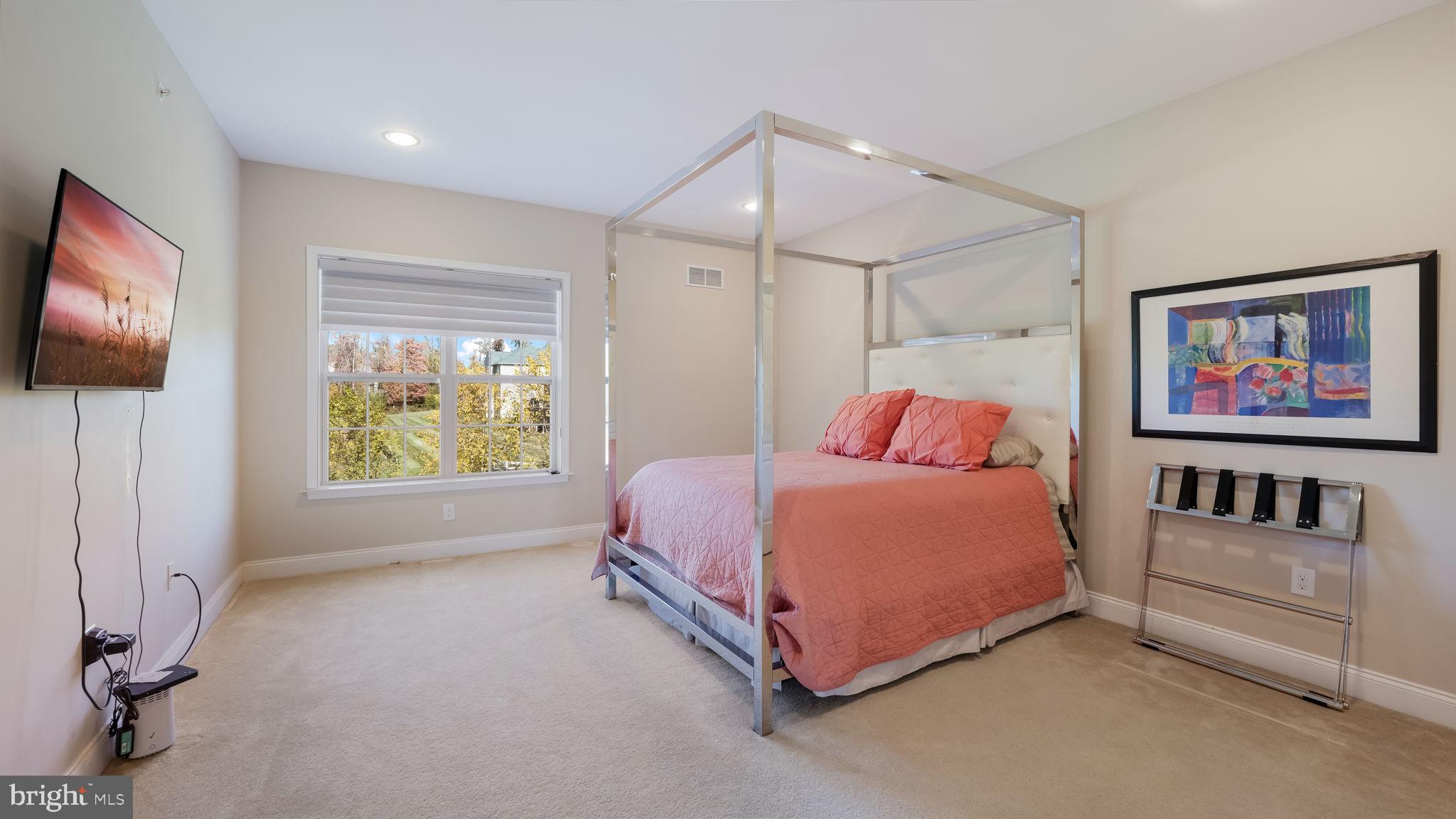 WARRINGTON GLEN - Residential