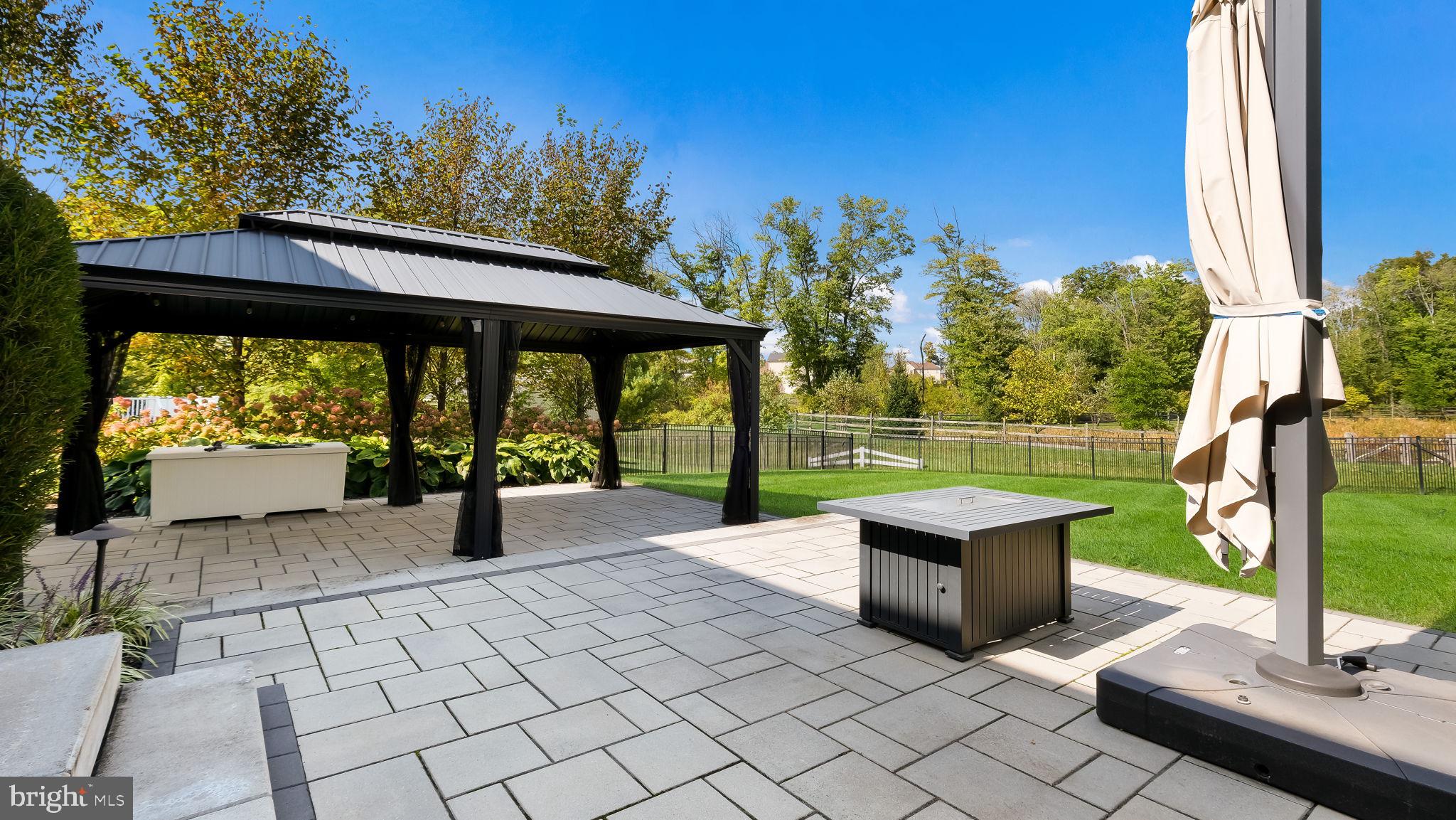 WARRINGTON GLEN - Residential