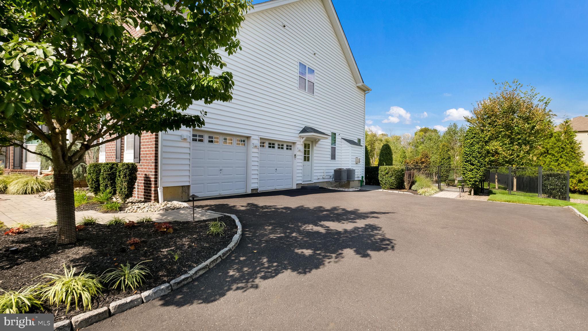 WARRINGTON GLEN - Residential