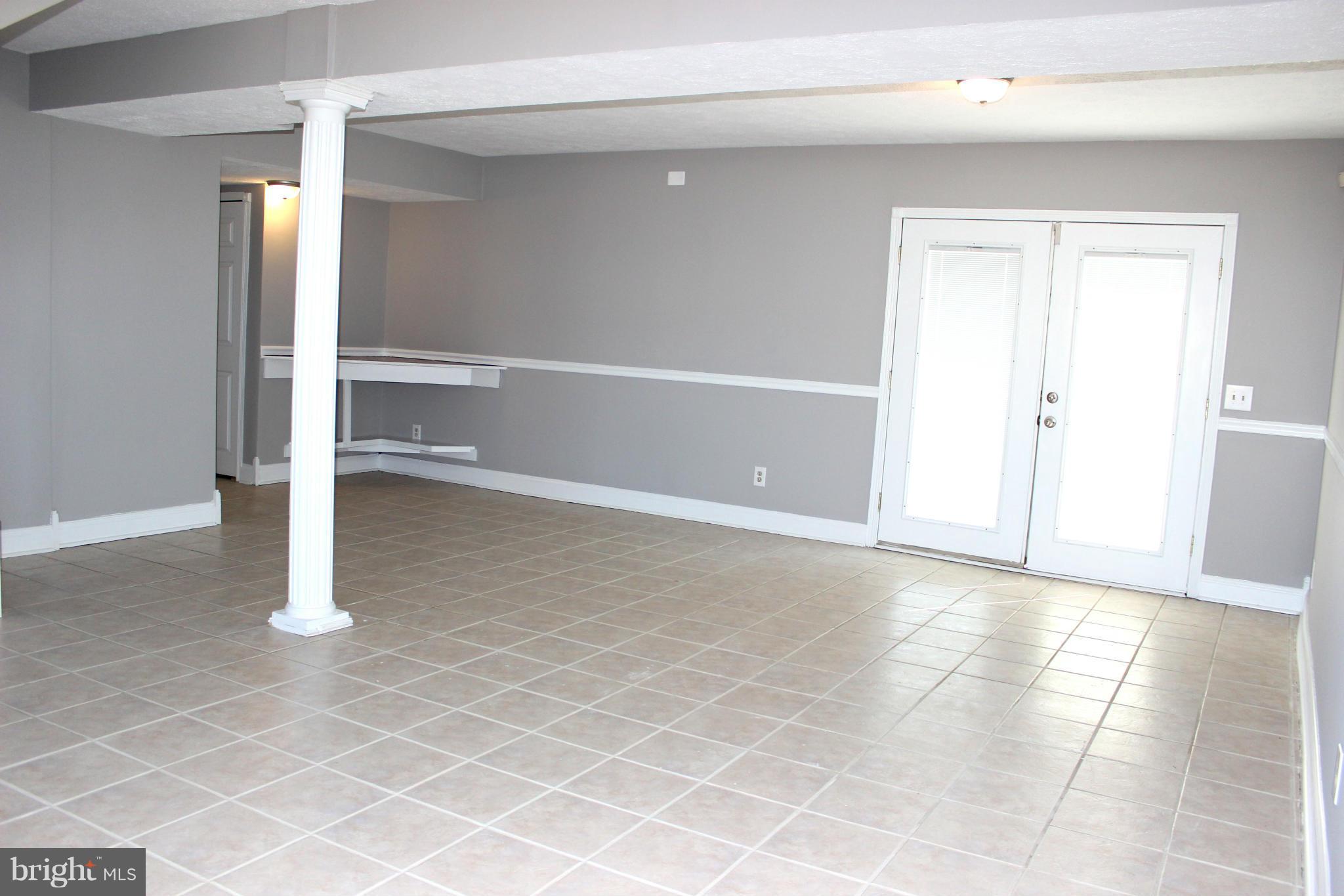 MEADOWBROOKE - Residential