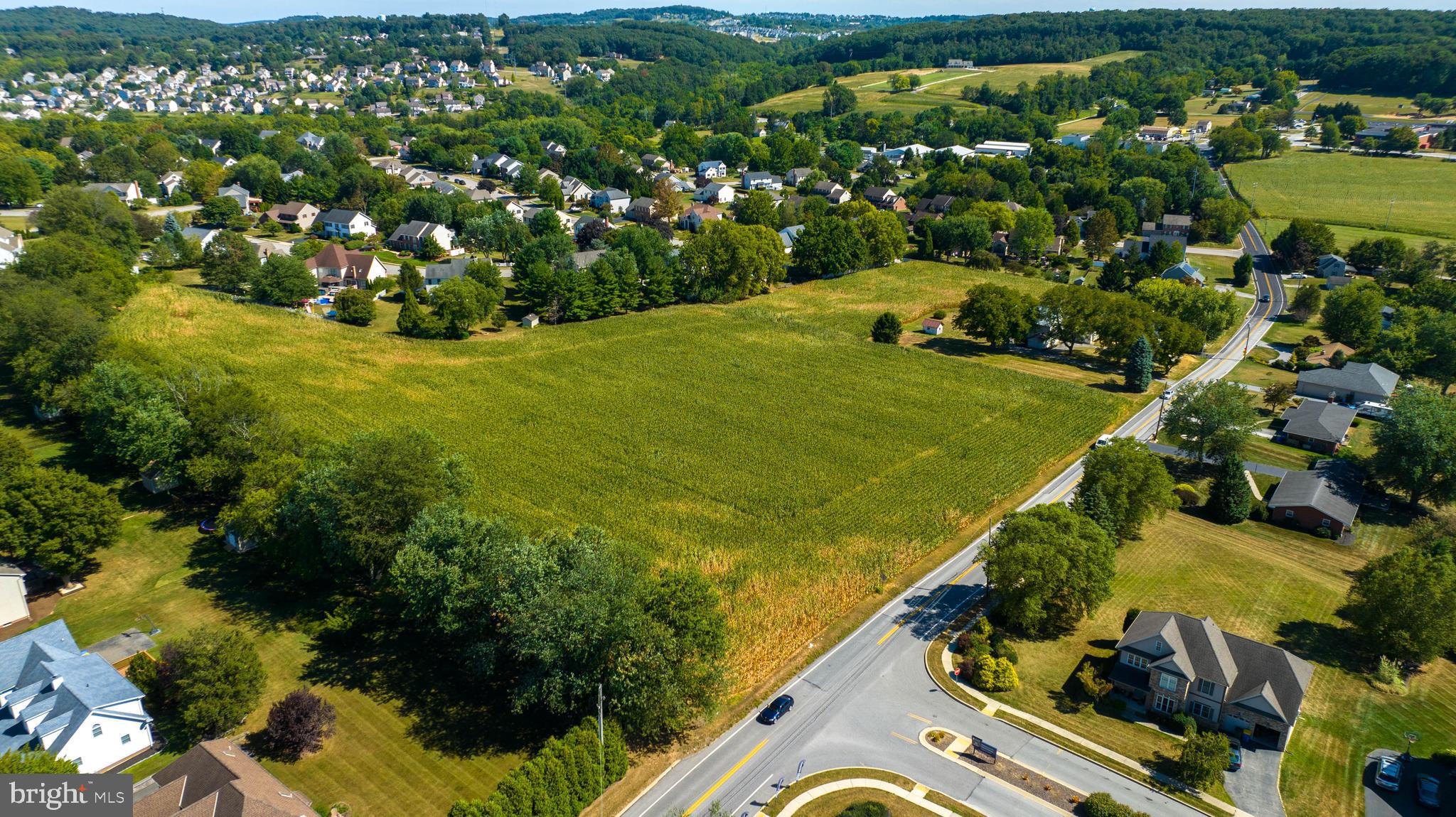 CHESTNUT HILL - Land