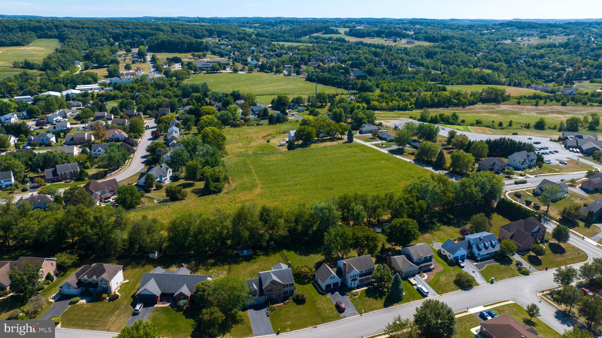 CHESTNUT HILL - Land