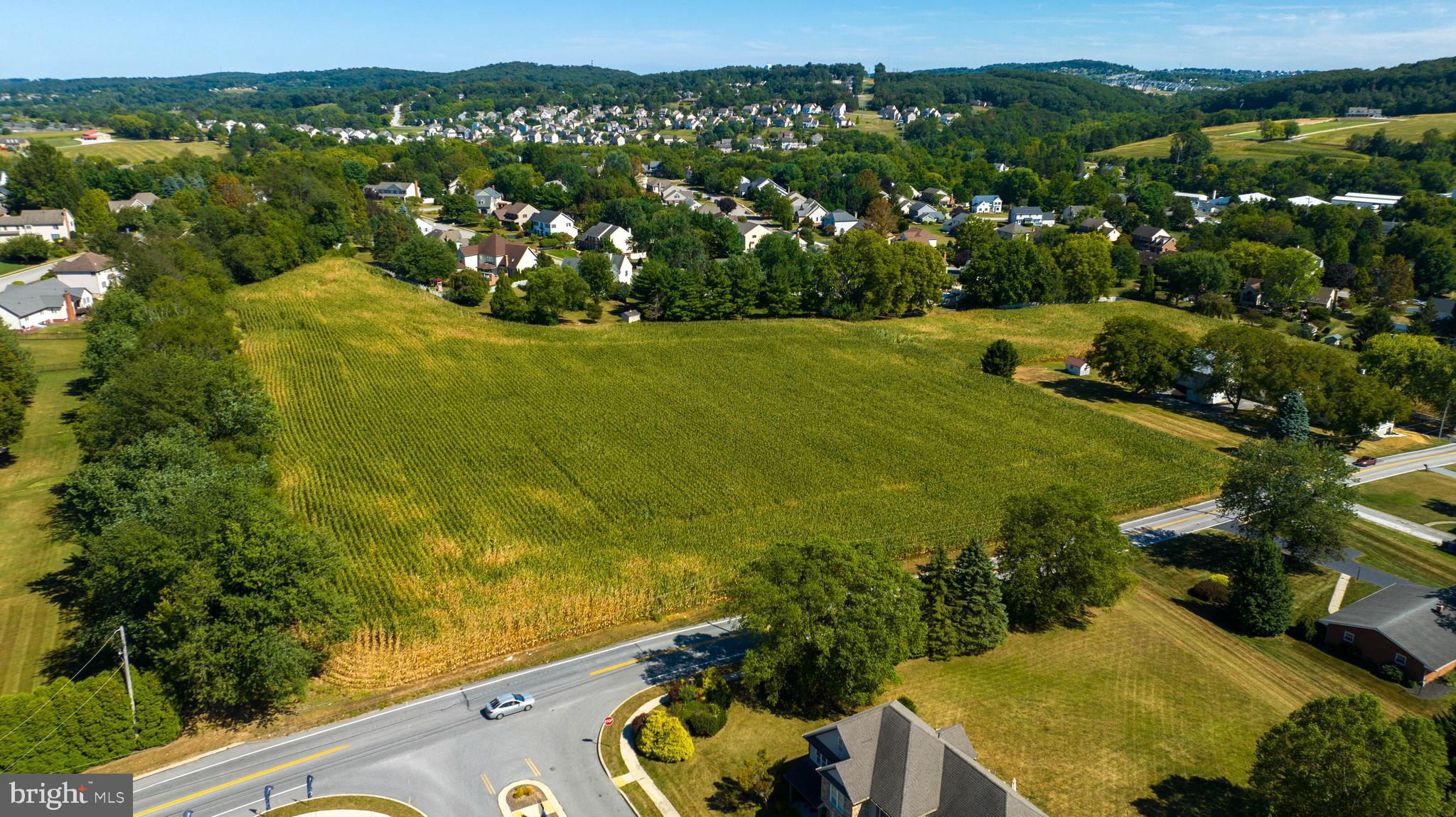 Estate lots available with privacy and acreage at Scarborough Estates at Chestnut Hill. Dallastown School District! Walking distance to Golf and Restaurant! Build your dream home today with exclusive builder Custom Home Group - Build to suit! Lots available ranging from .5 - 1.2 acres! Great location and amazing countryside views! Close to schools, parks, restaurants, shopping, and local amenities. Easy commute from I-83 and Route 30.