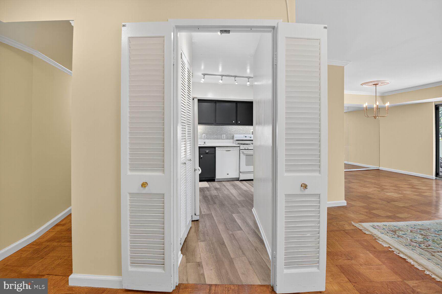 PARKSIDE PLAZA CODM - Residential