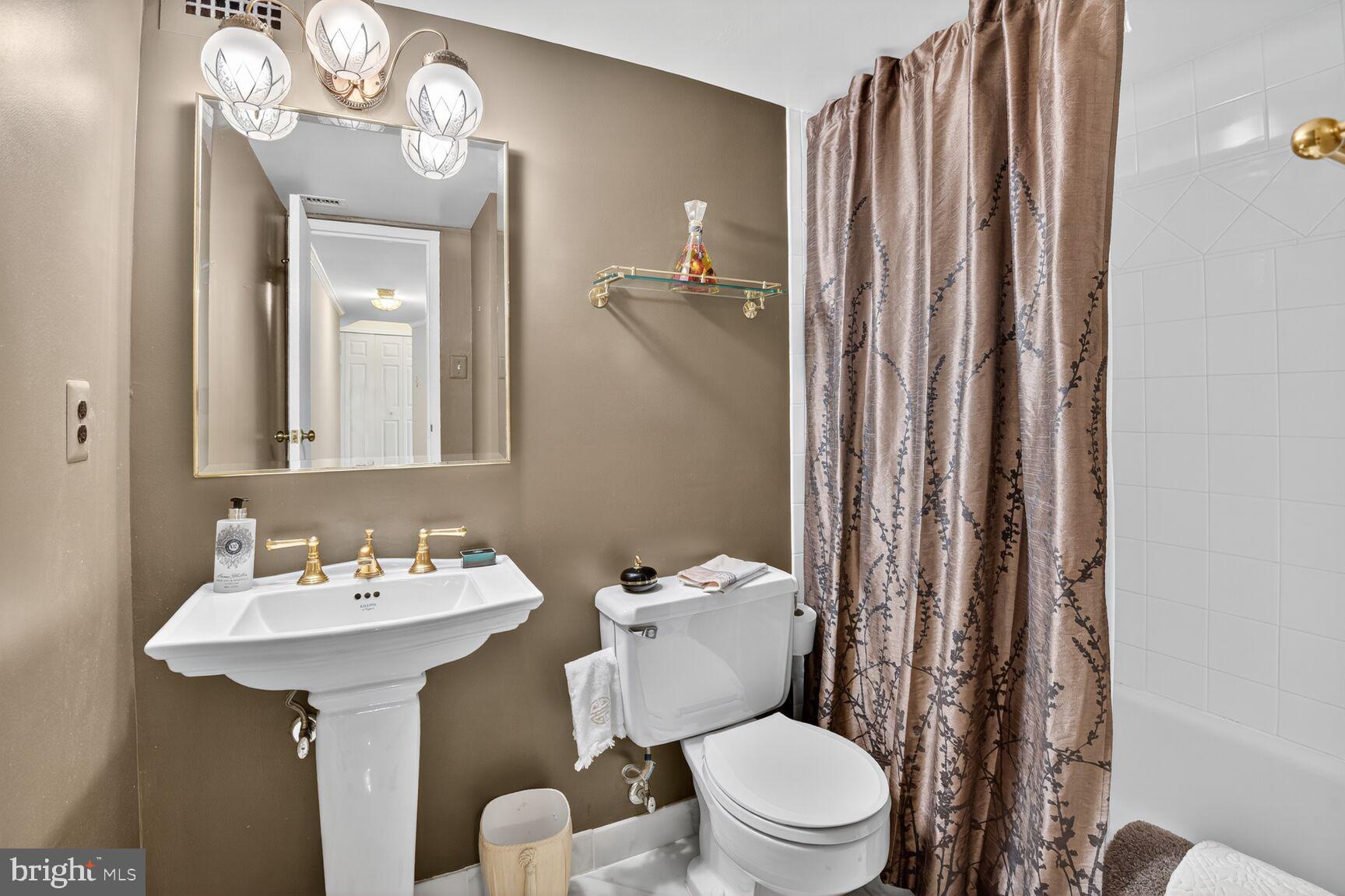 PARKSIDE PLAZA CODM - Residential