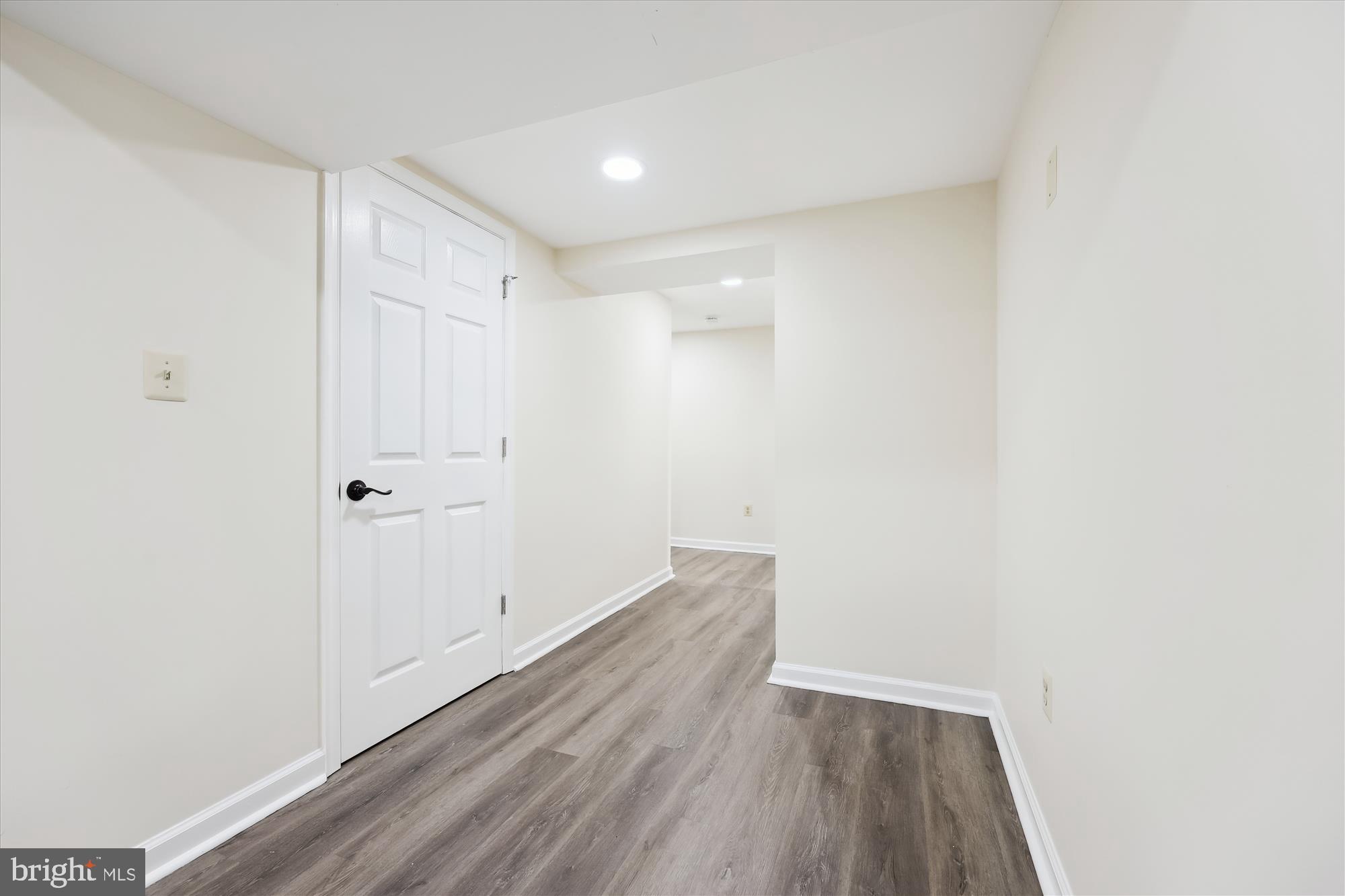 SHADY GROVE VILLAGE - Residential