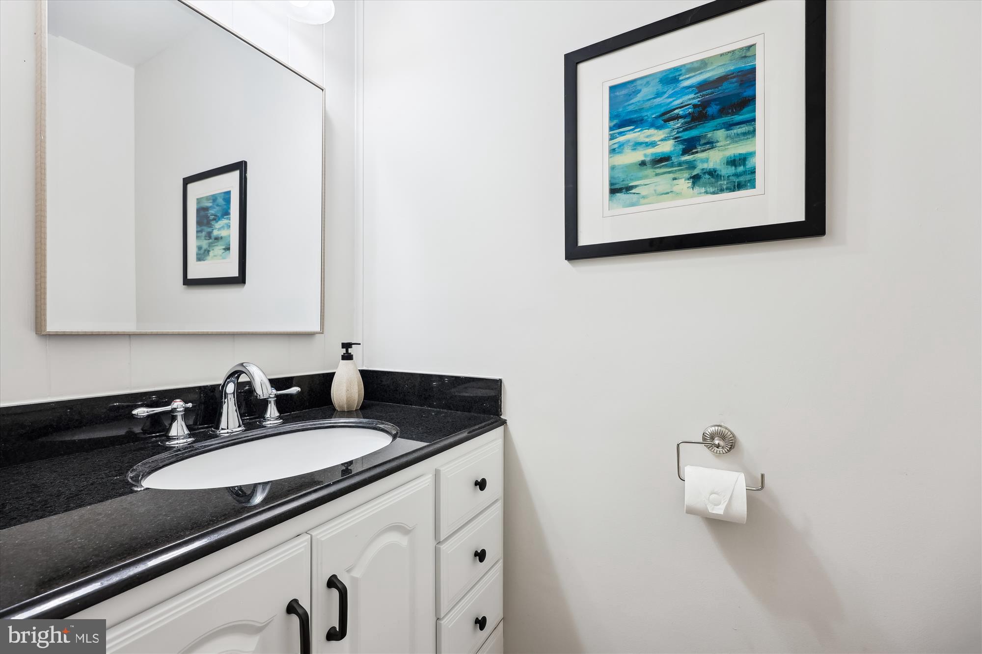 SHADY GROVE VILLAGE - Residential