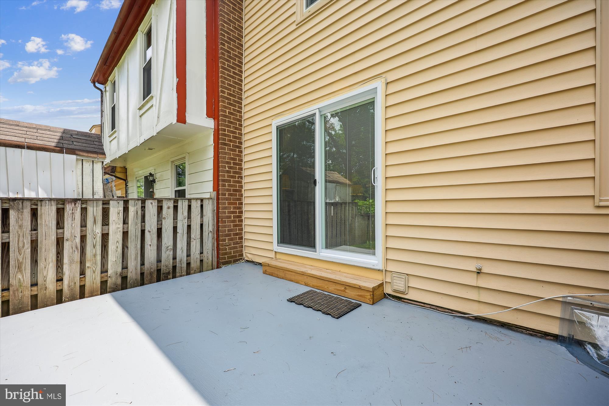 SHADY GROVE VILLAGE - Residential