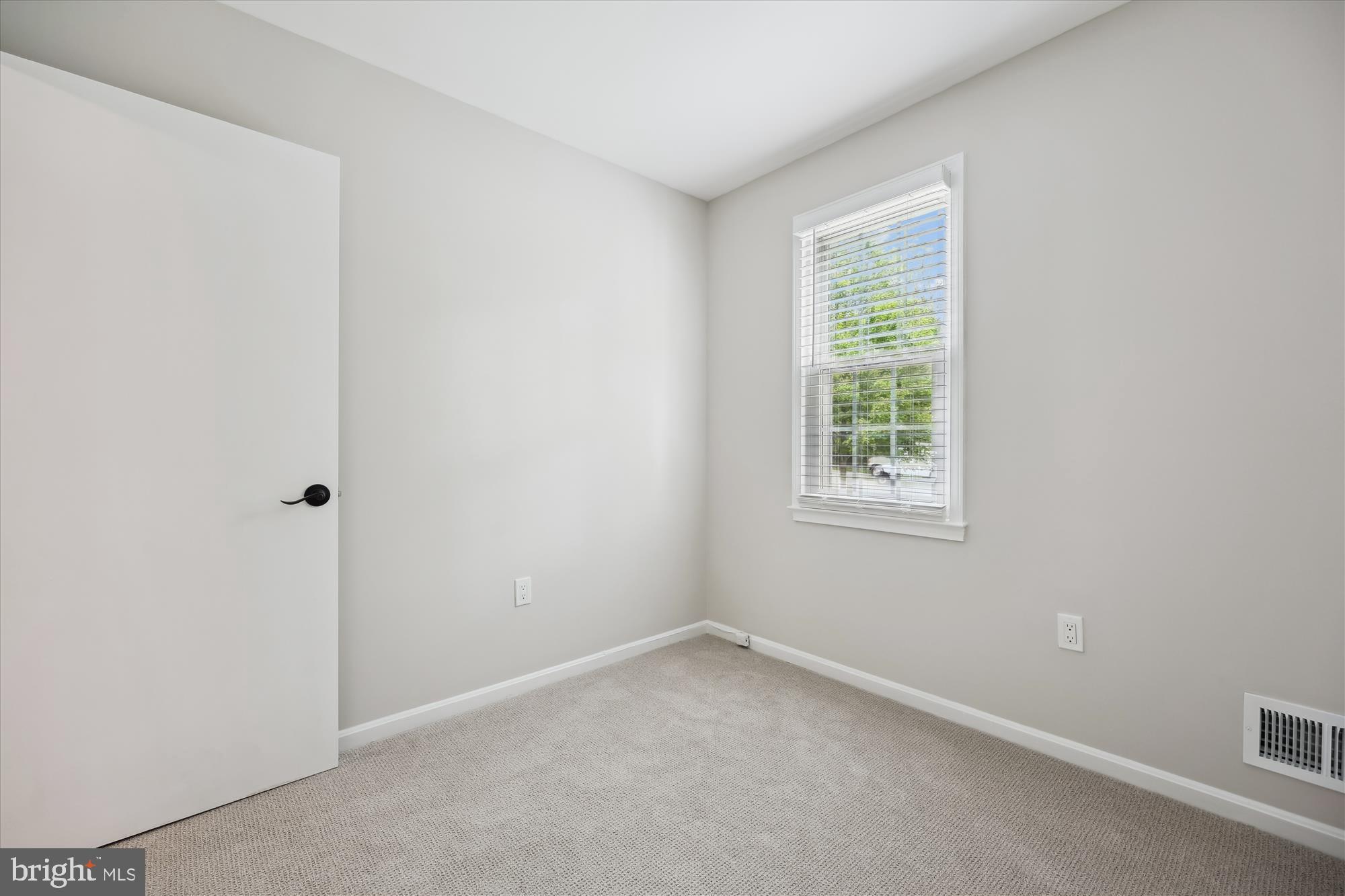 SHADY GROVE VILLAGE - Residential