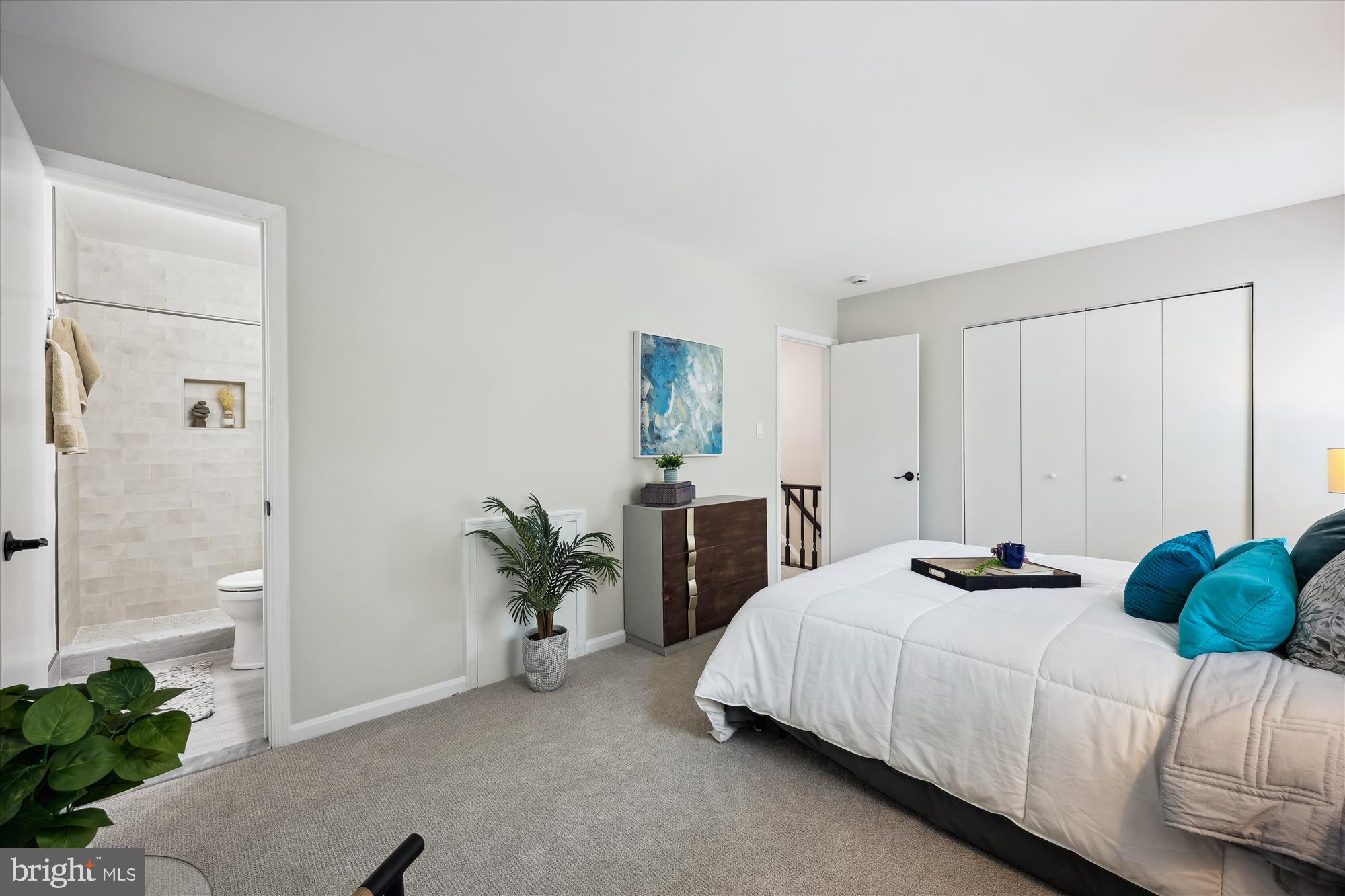 SHADY GROVE VILLAGE - Residential