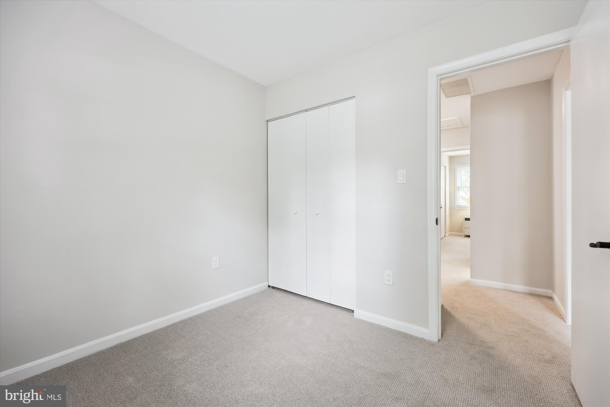 SHADY GROVE VILLAGE - Residential