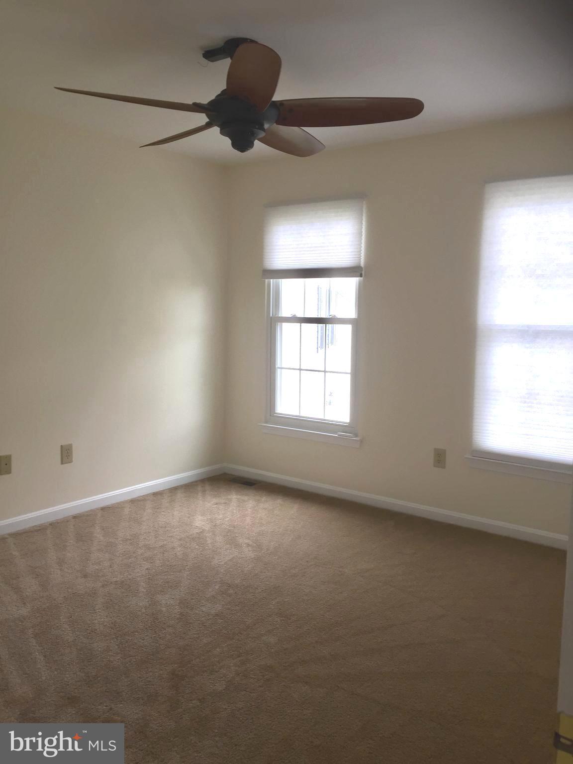 KINGS SQUARE - Residential Lease