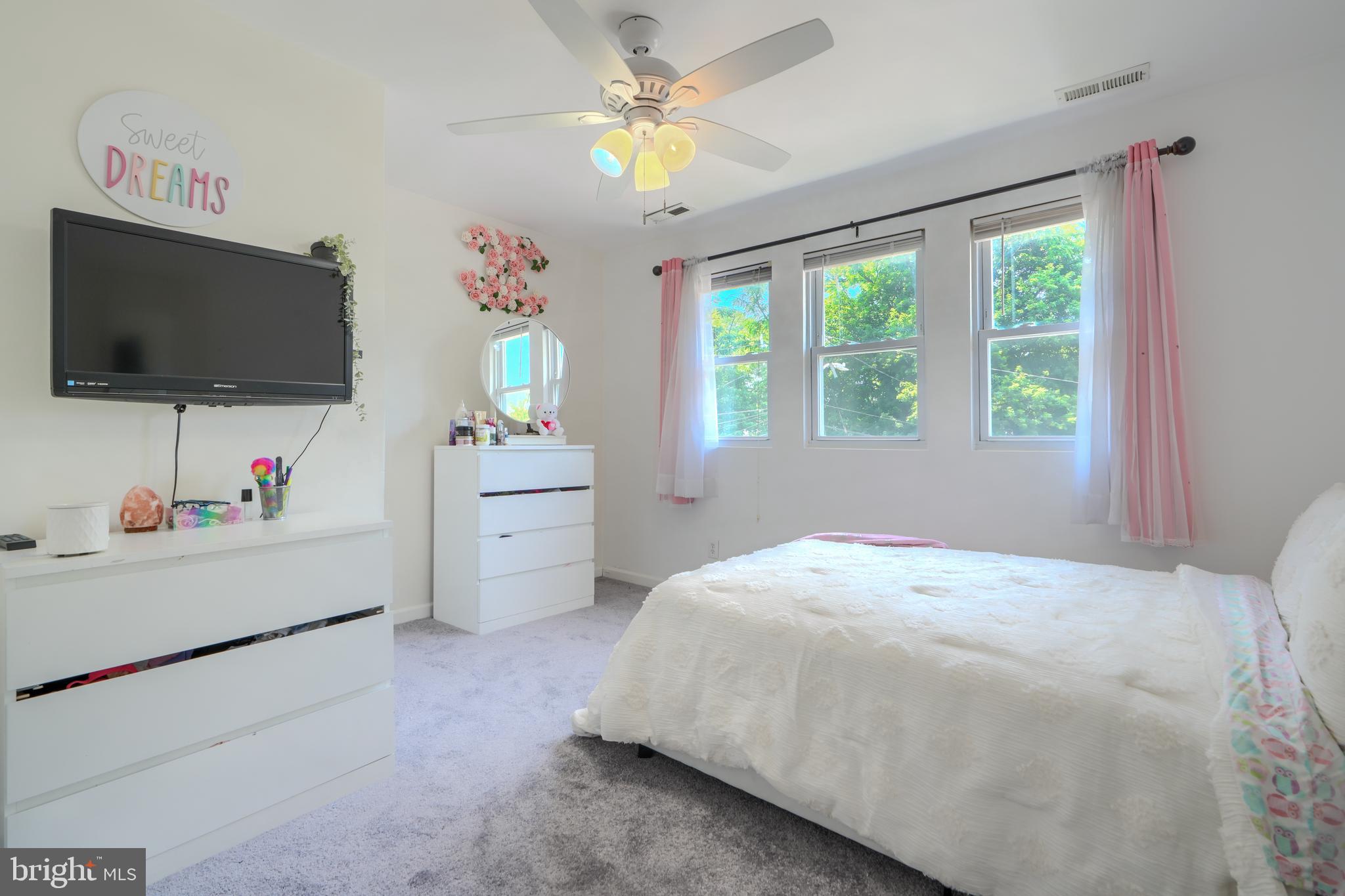 HOWARD PARK - Residential