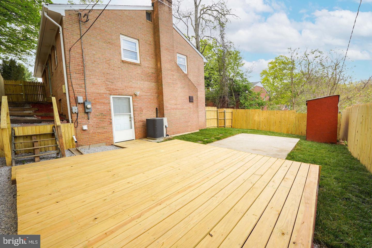 WEYANOKE - Residential Lease