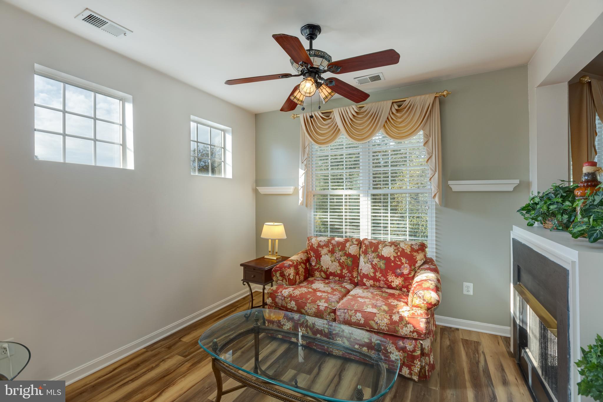 WINDY HILL - Residential