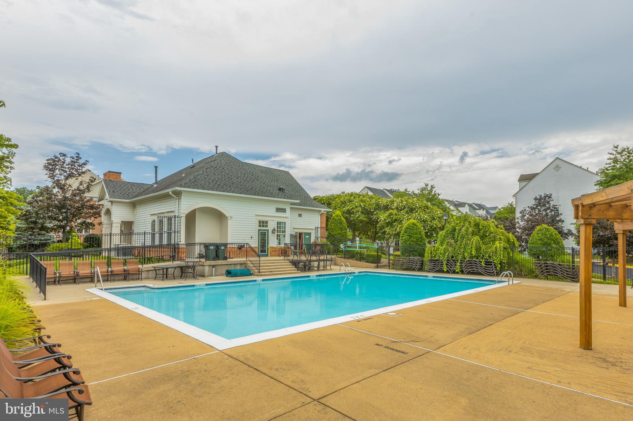 WINDY HILL - Residential