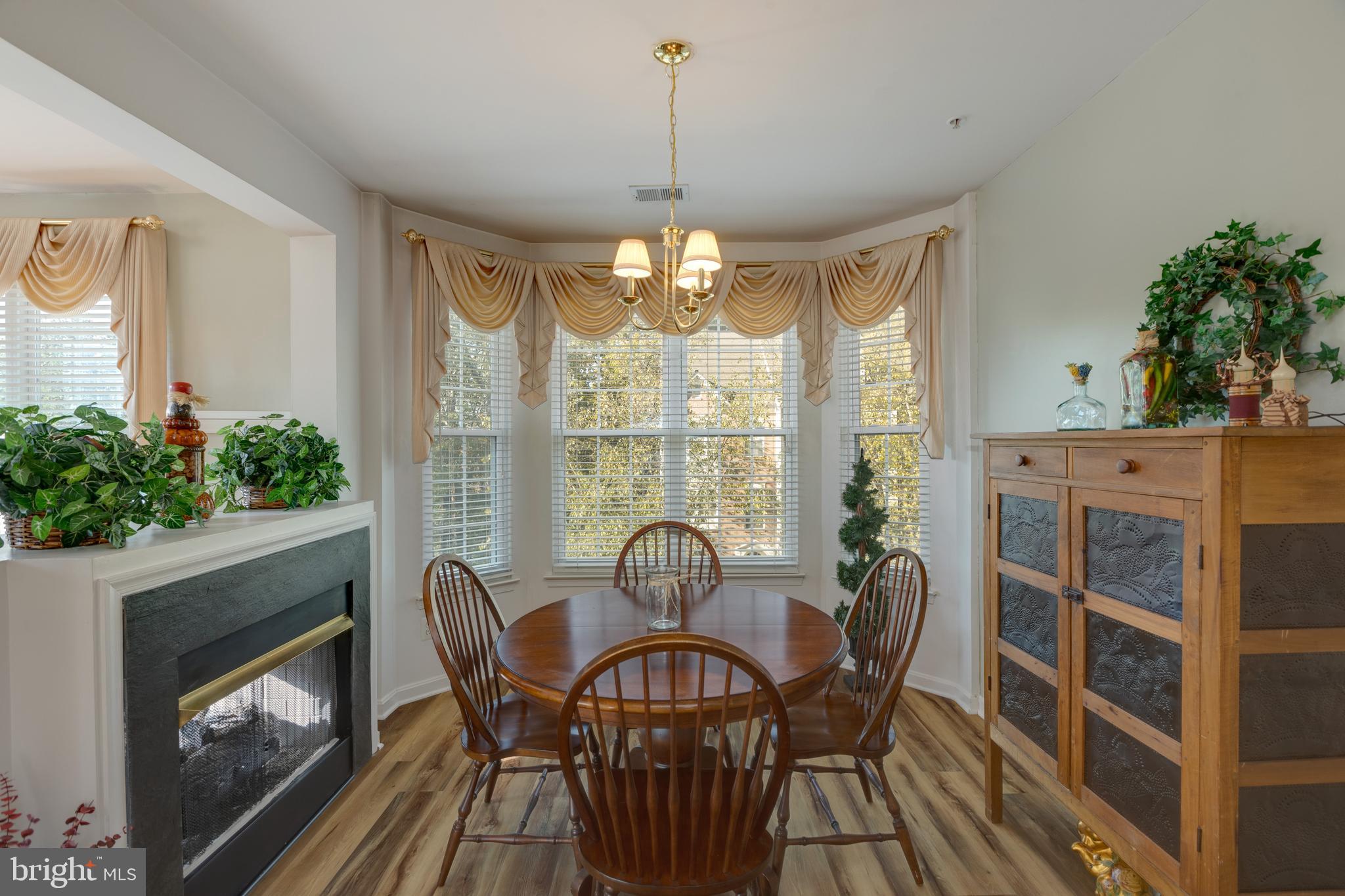 WINDY HILL - Residential