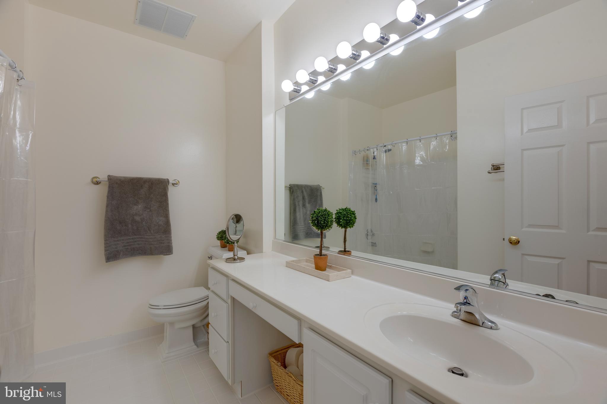 WINDY HILL - Residential