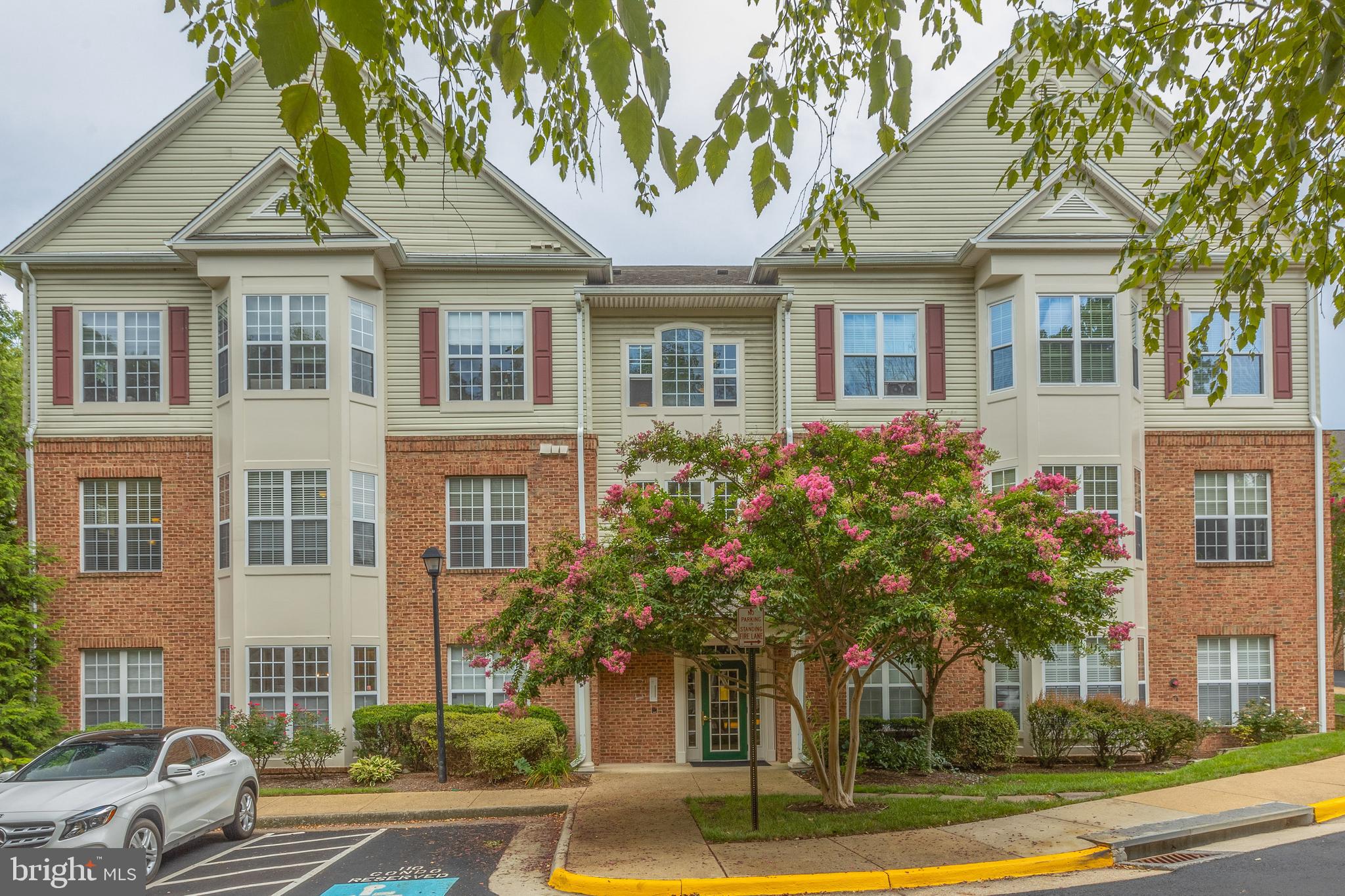 WINDY HILL - Residential