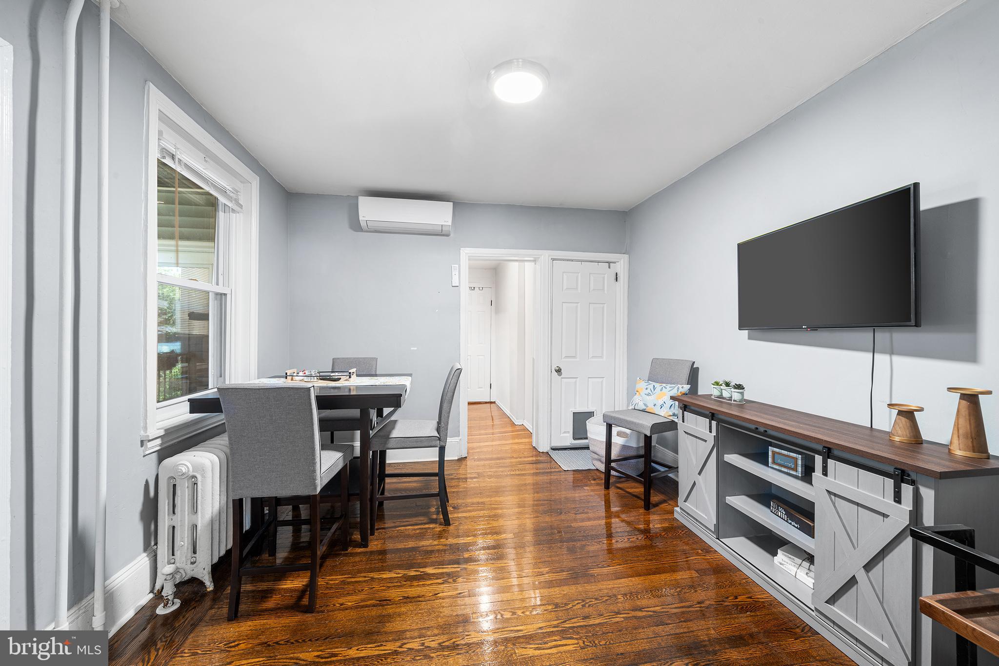109 W 4TH AVENUE