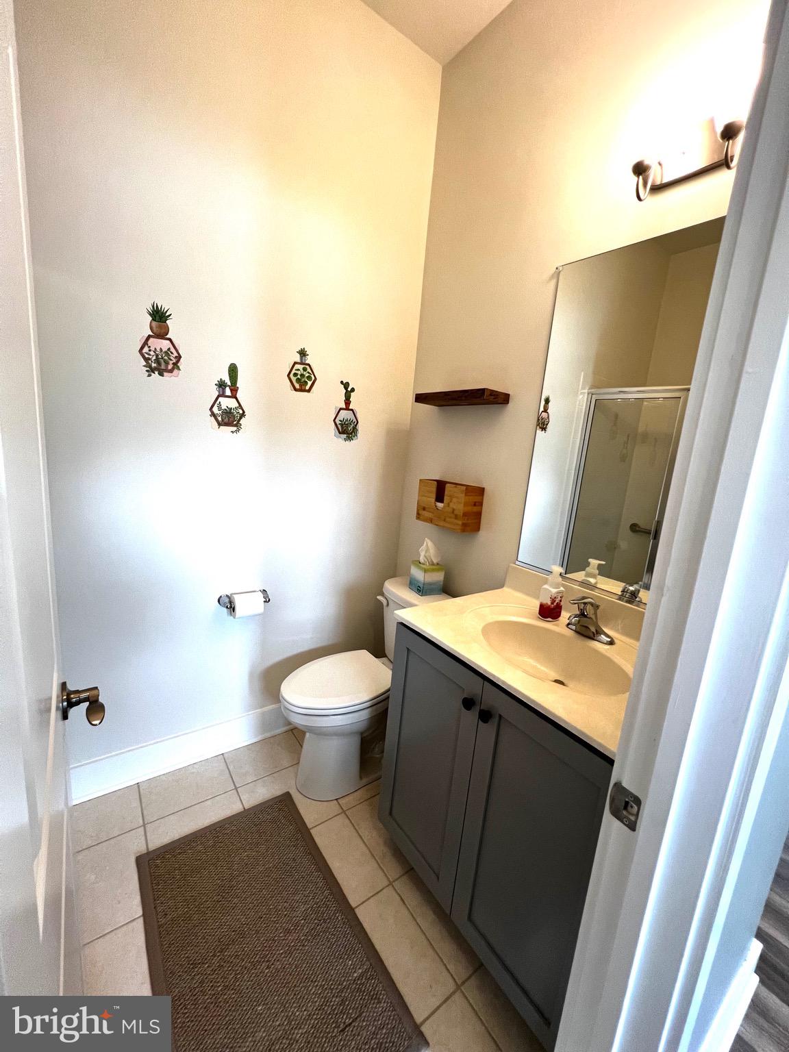 SNADER'S SUMMIT - Residential Lease