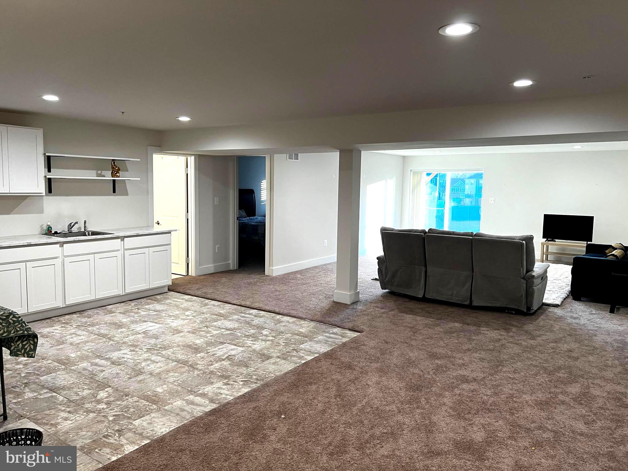 SNADER'S SUMMIT - Residential Lease