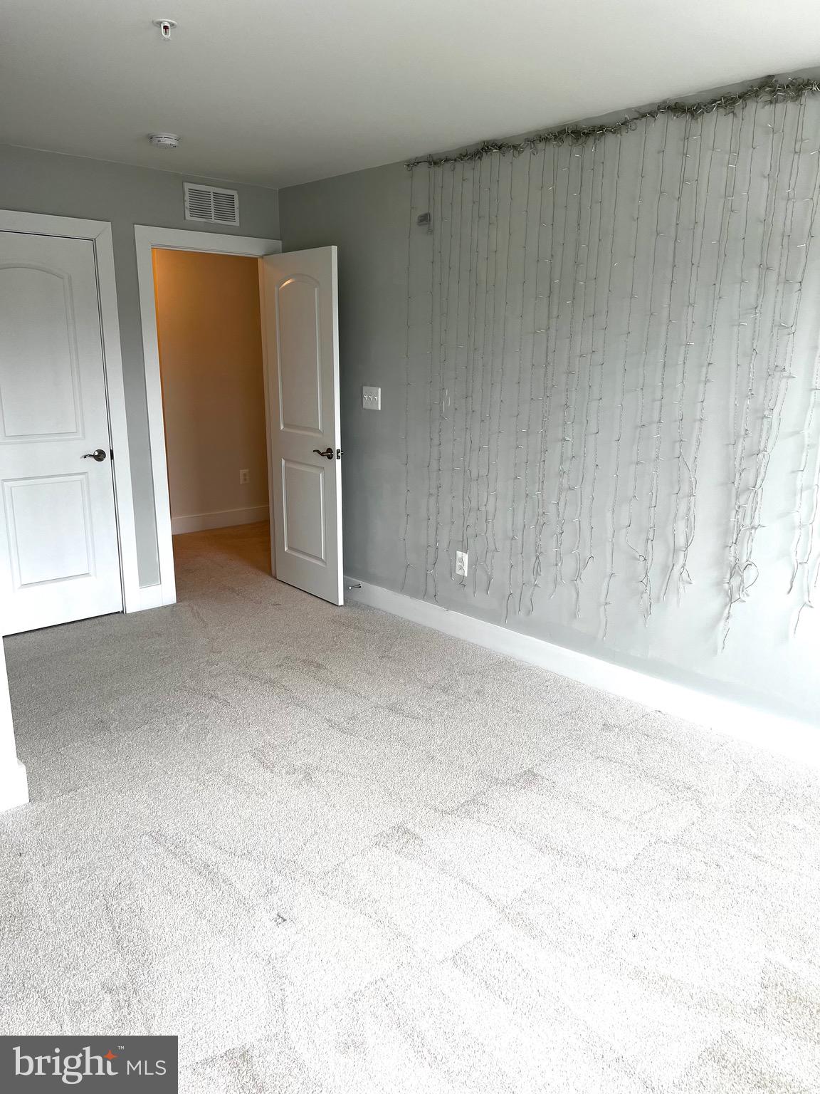 SNADER'S SUMMIT - Residential Lease