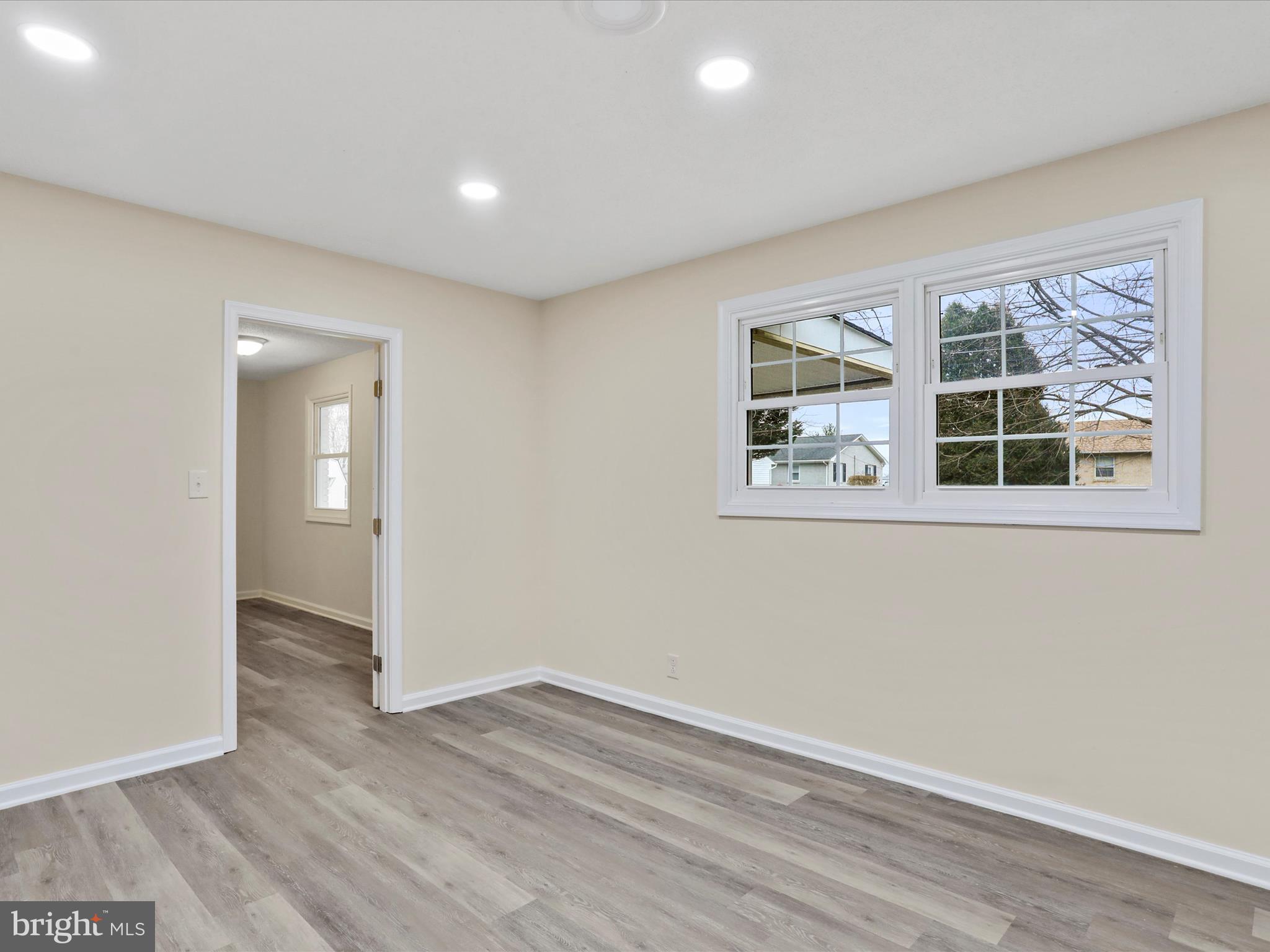 SKY-LIN PARK - Residential