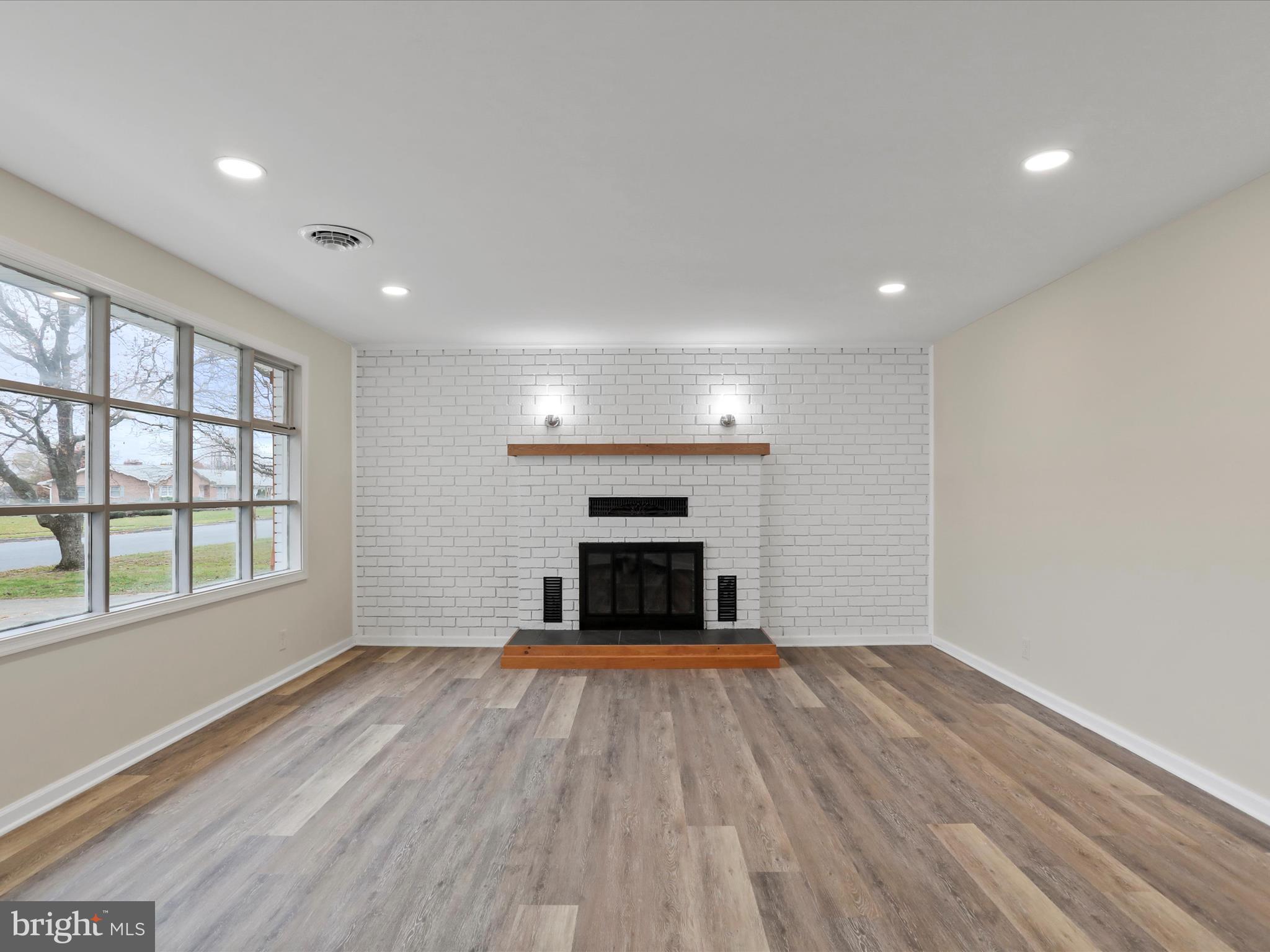 SKY-LIN PARK - Residential