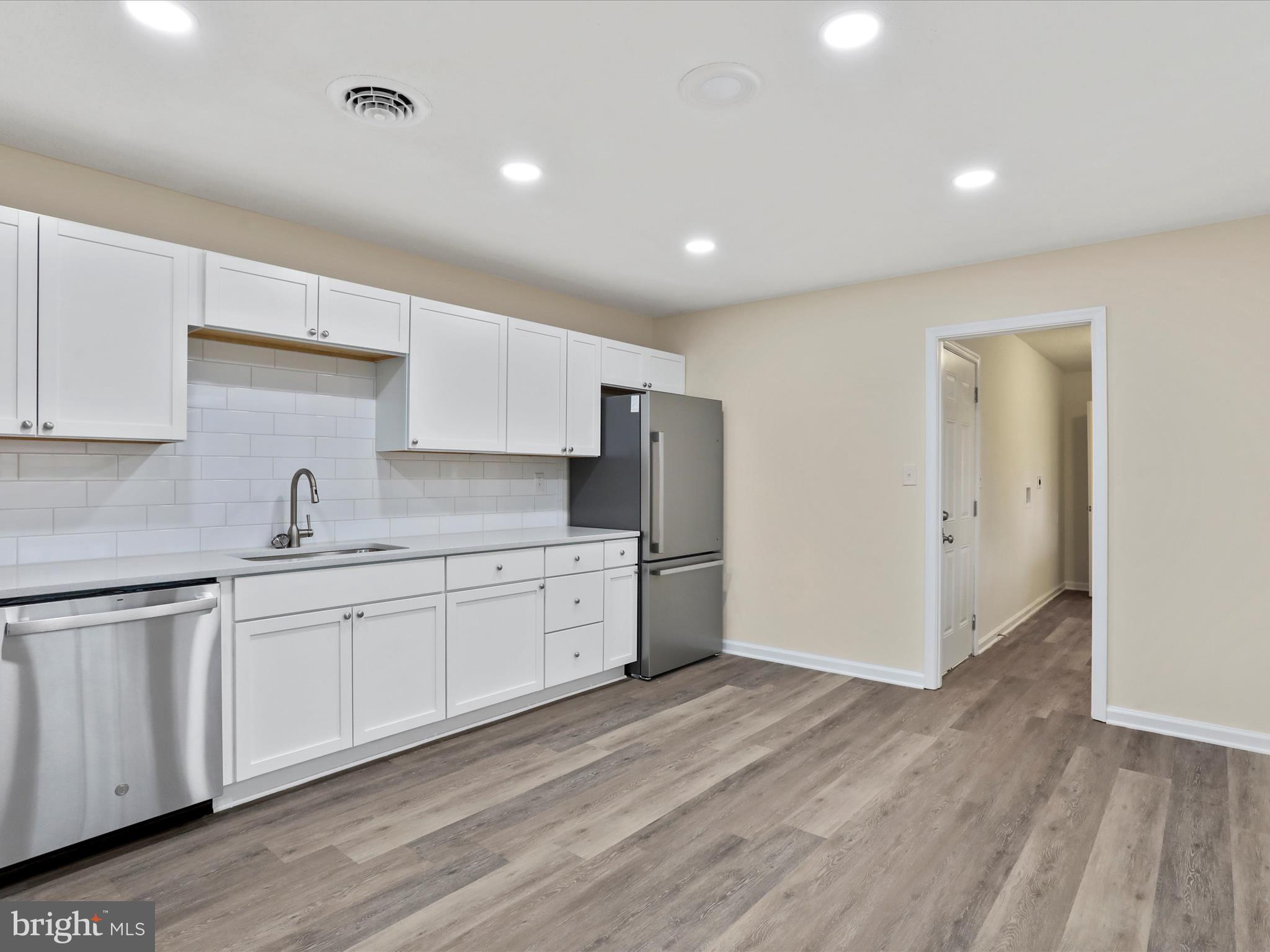 SKY-LIN PARK - Residential