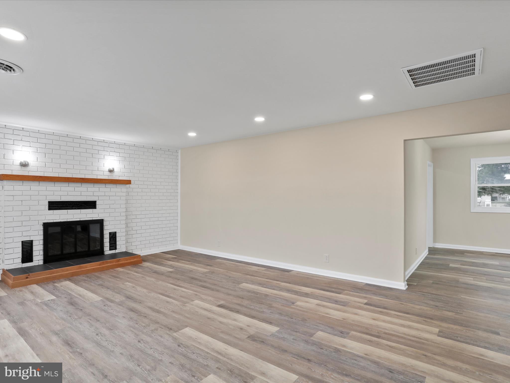 SKY-LIN PARK - Residential