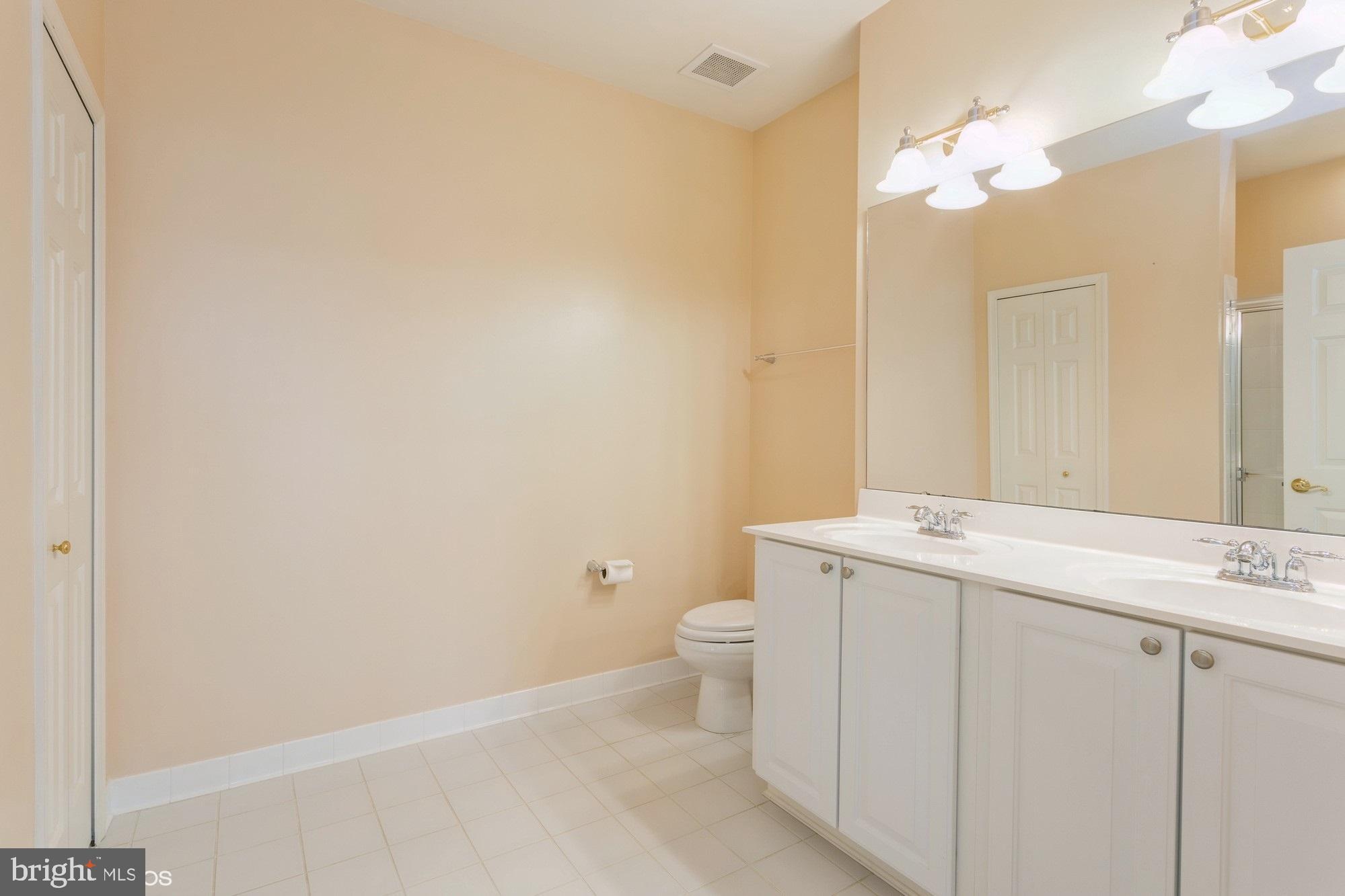 HEARTHSTONE AT VILLAGE CREST CONDOMINIUMS - Residential