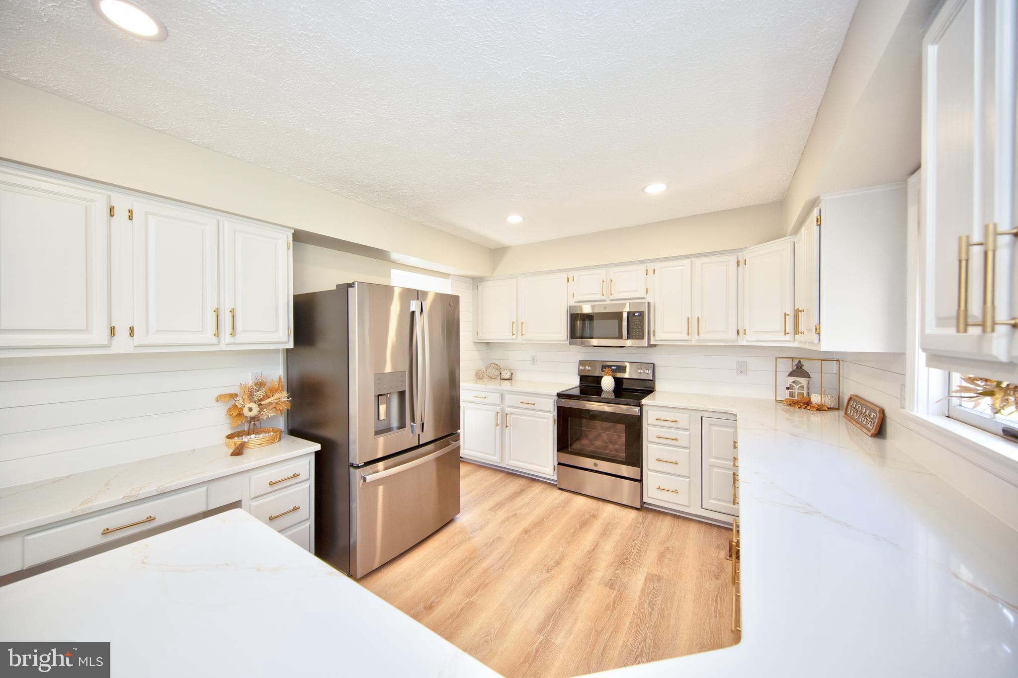 ROYAL HEIGHTS - Residential