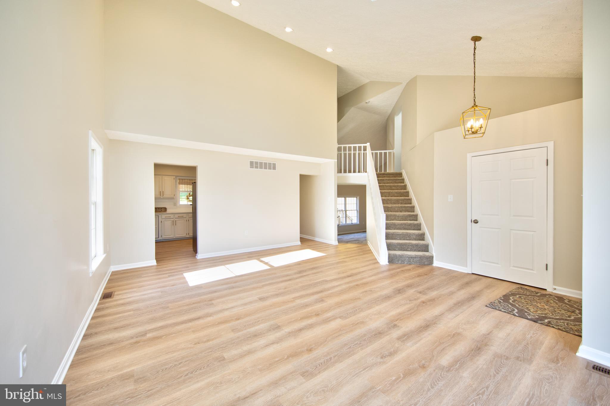 ROYAL HEIGHTS - Residential