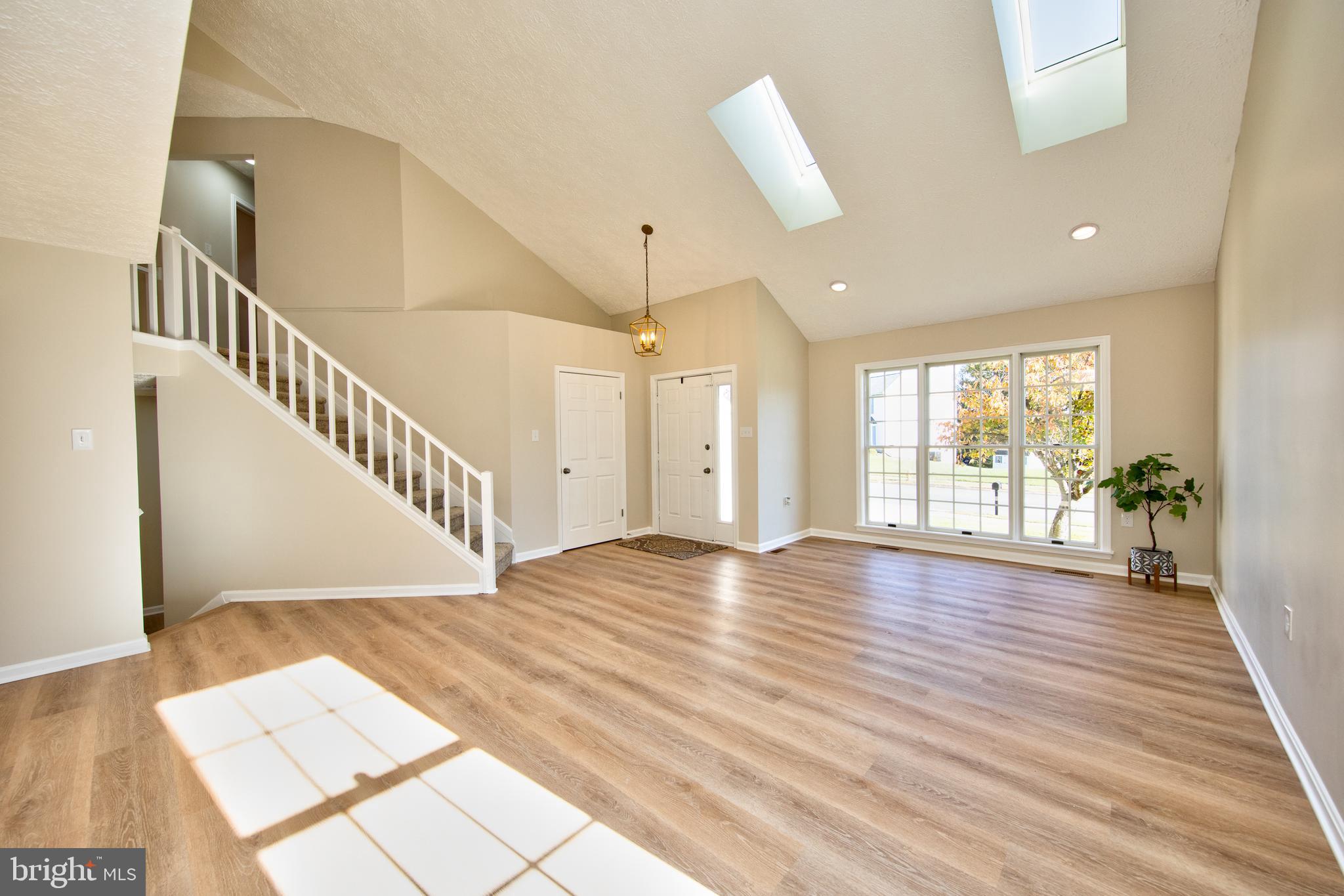 ROYAL HEIGHTS - Residential