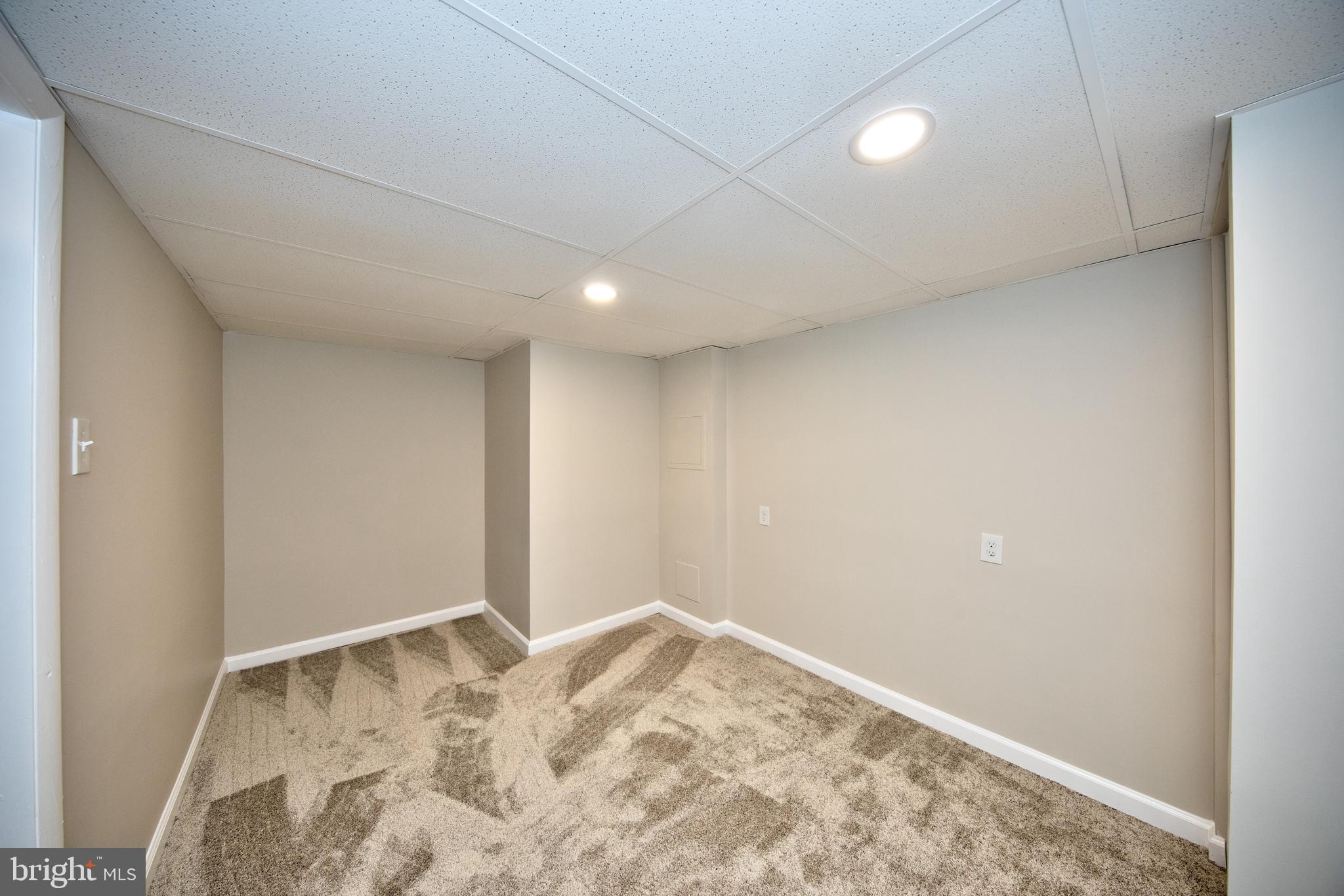 ROYAL HEIGHTS - Residential