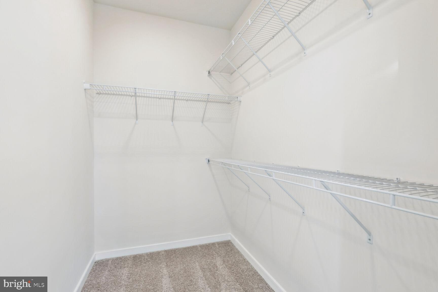 POTOMAC STATION MARKETPLACE - Residential