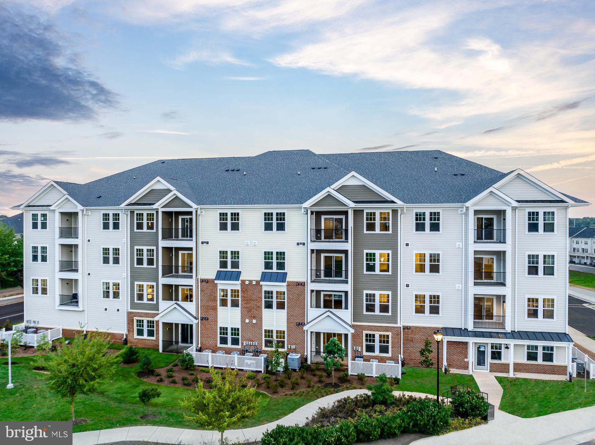 POTOMAC STATION MARKETPLACE - Residential