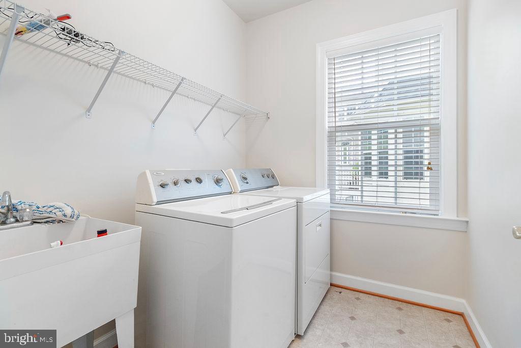 LANSDOWNE ON THE POTOMAC - Residential Lease