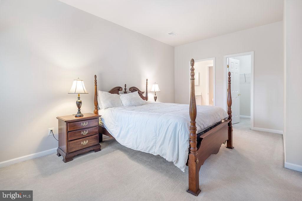 LANSDOWNE ON THE POTOMAC - Residential Lease