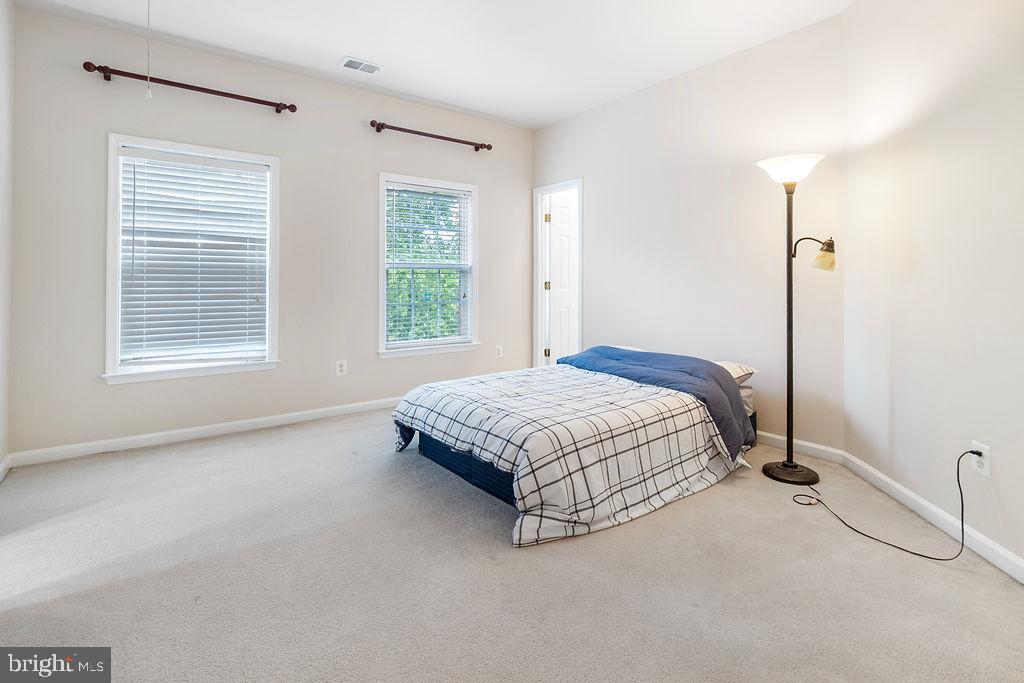 LANSDOWNE ON THE POTOMAC - Residential Lease