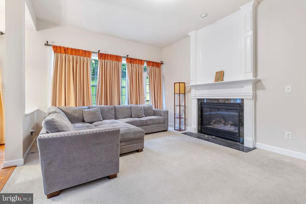 LANSDOWNE ON THE POTOMAC - Residential Lease