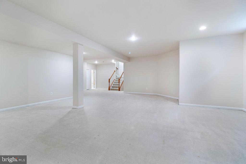 LANSDOWNE ON THE POTOMAC - Residential Lease