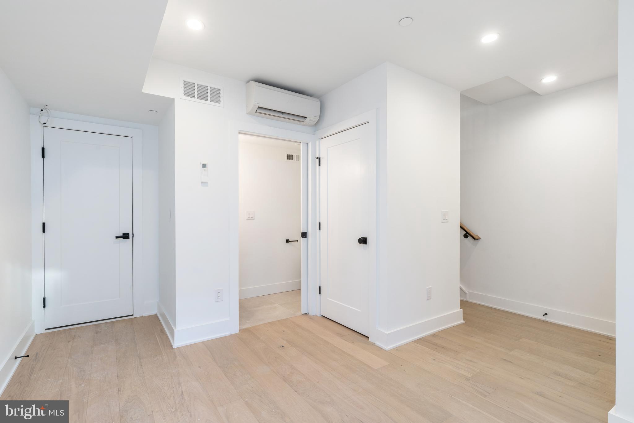 GRADUATE HOSPITAL - Residential