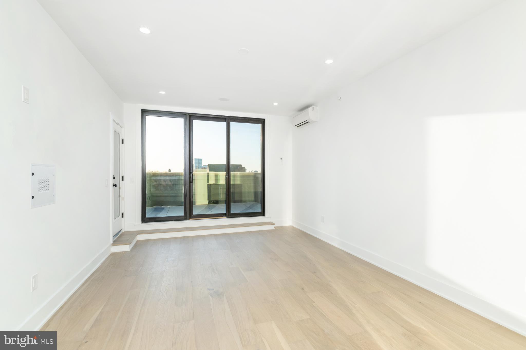 GRADUATE HOSPITAL - Residential