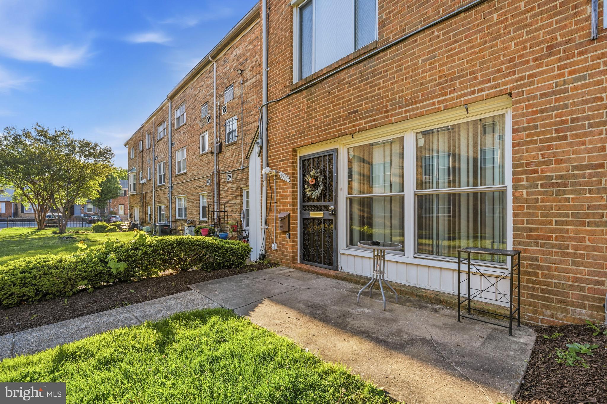 OLD TOWNE VILLAGE - Residential