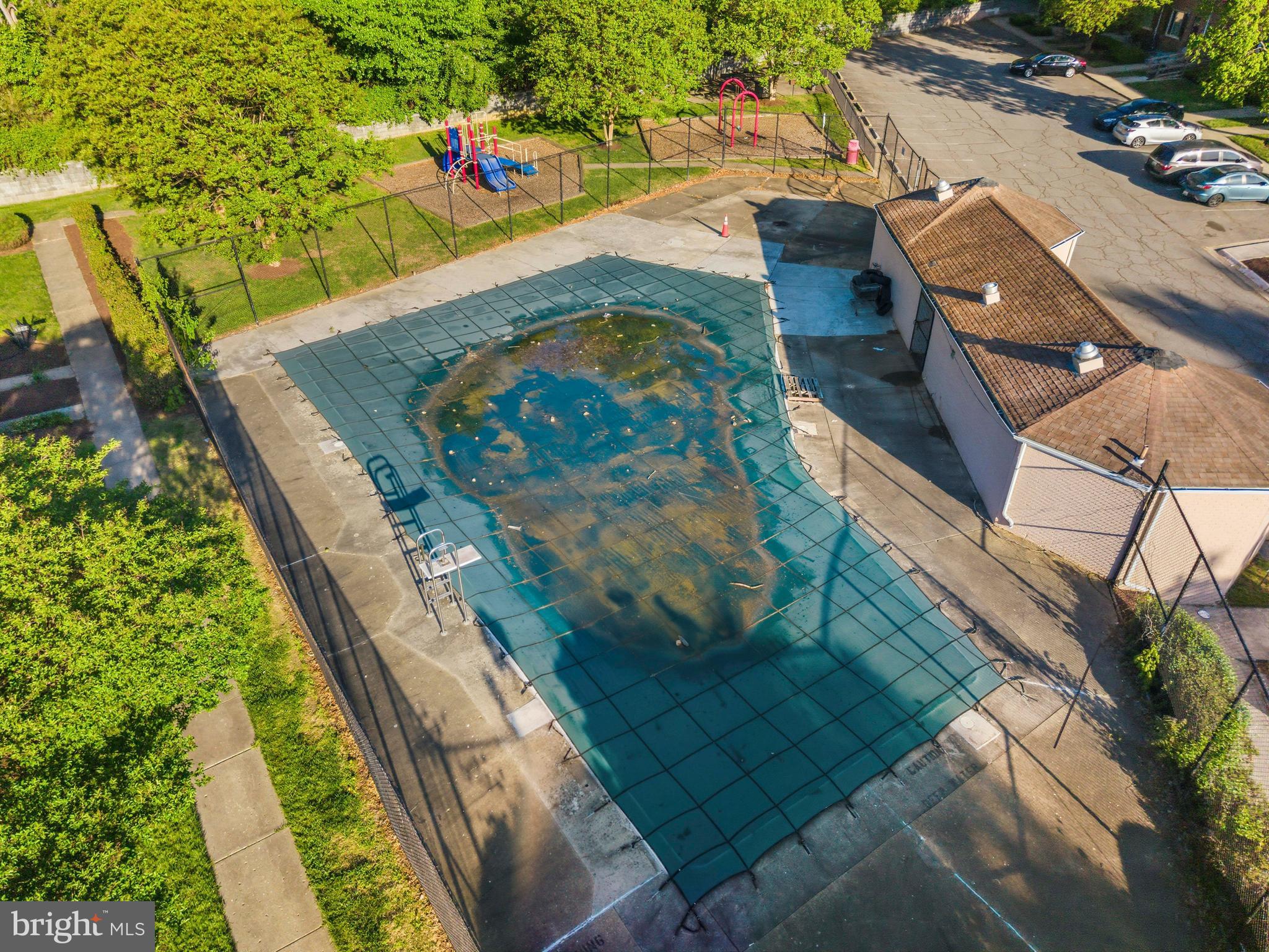 OLD TOWNE VILLAGE - Residential