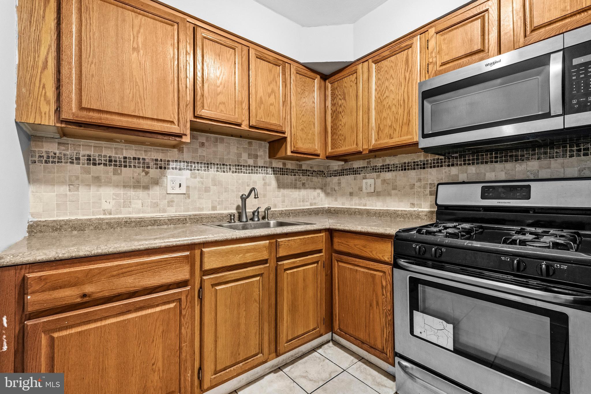 OLD TOWNE VILLAGE - Residential